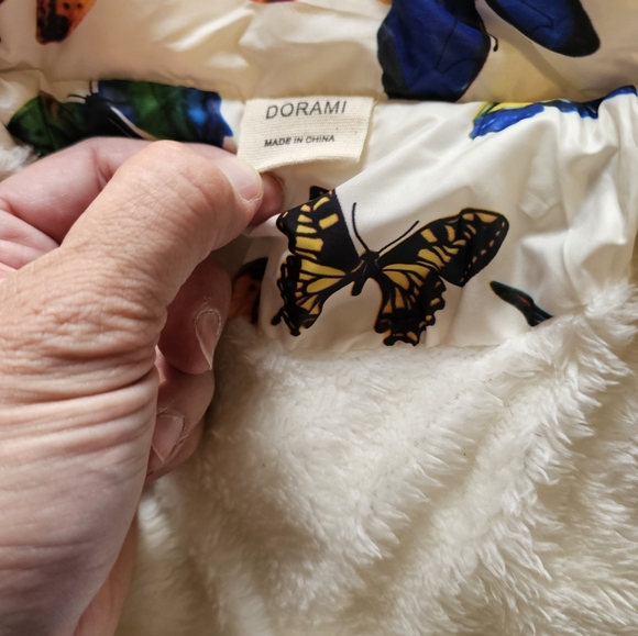 Dorami Toddler Adorable Butterfly Winter Jacket W Detatchable Hood & Bow On Back - Picture 6 of 8